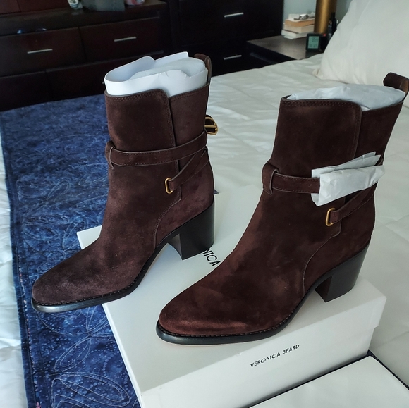 NIB Veronica Beard Sohelia booties, brown suede, size 8 - Picture 15 of 15